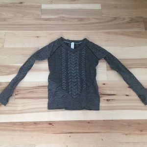 Long sleeve girls ivivva shirt